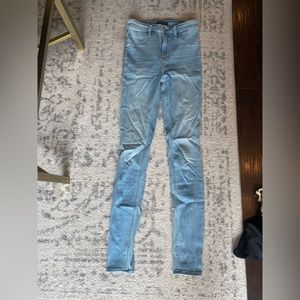 Abercrombie light denim skinny jeans